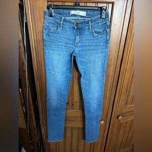 Abercrombie & Fitch Women's Light Blue Skinny Jeans
